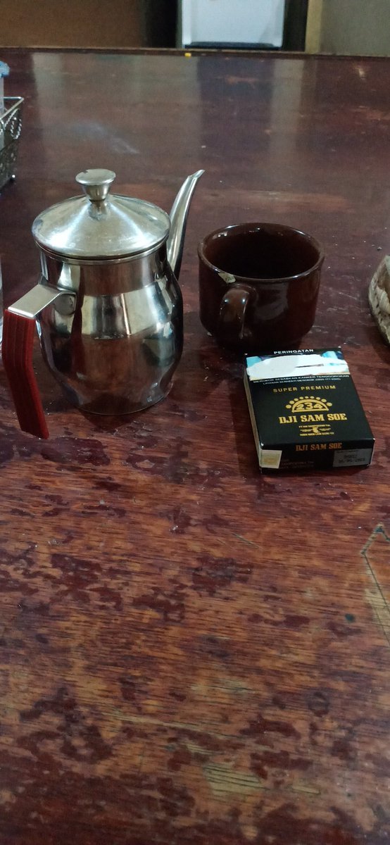 Bismillah ,,ngawalan aktifitas ku sagelas cai kopi..