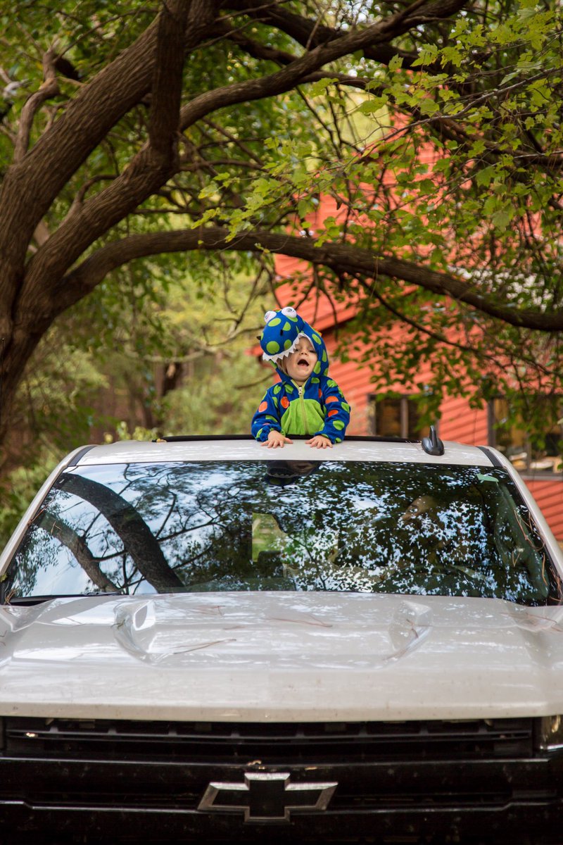 oliverfishing's tweet photo. Happy Halloween from my little dinosaur to yours!
🦖 👻 🎃 #roar #chevytrucks #outsidetv #trailboss @chevrolet https://t.co/sfOd4z5bC0