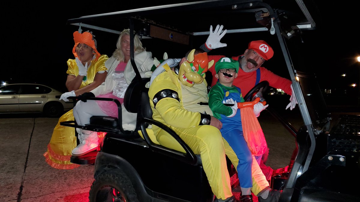 JakeMcCordUSMC's tweet photo. My 5yr old nephew wanted to do a family Halloween and cane up with this. We even managed to do a whole "Mario Kart" photo! #Halloween #MarioParty #MarioKart #Bowzer #Luigi #PrincessPeach #PrincessDaisy #CoolestUncle https://t.co/o3Mfm4rFxR