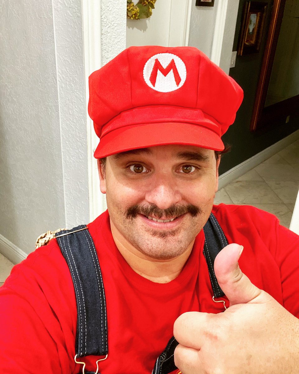 mariocruz's tweet photo. Happy Halloween!! Hope everyone had a Spook-tacular night! #halloween2019 #supermario #mariothemaker #ogmario #onlikedonkeykong https://t.co/zl7BUhNwo2