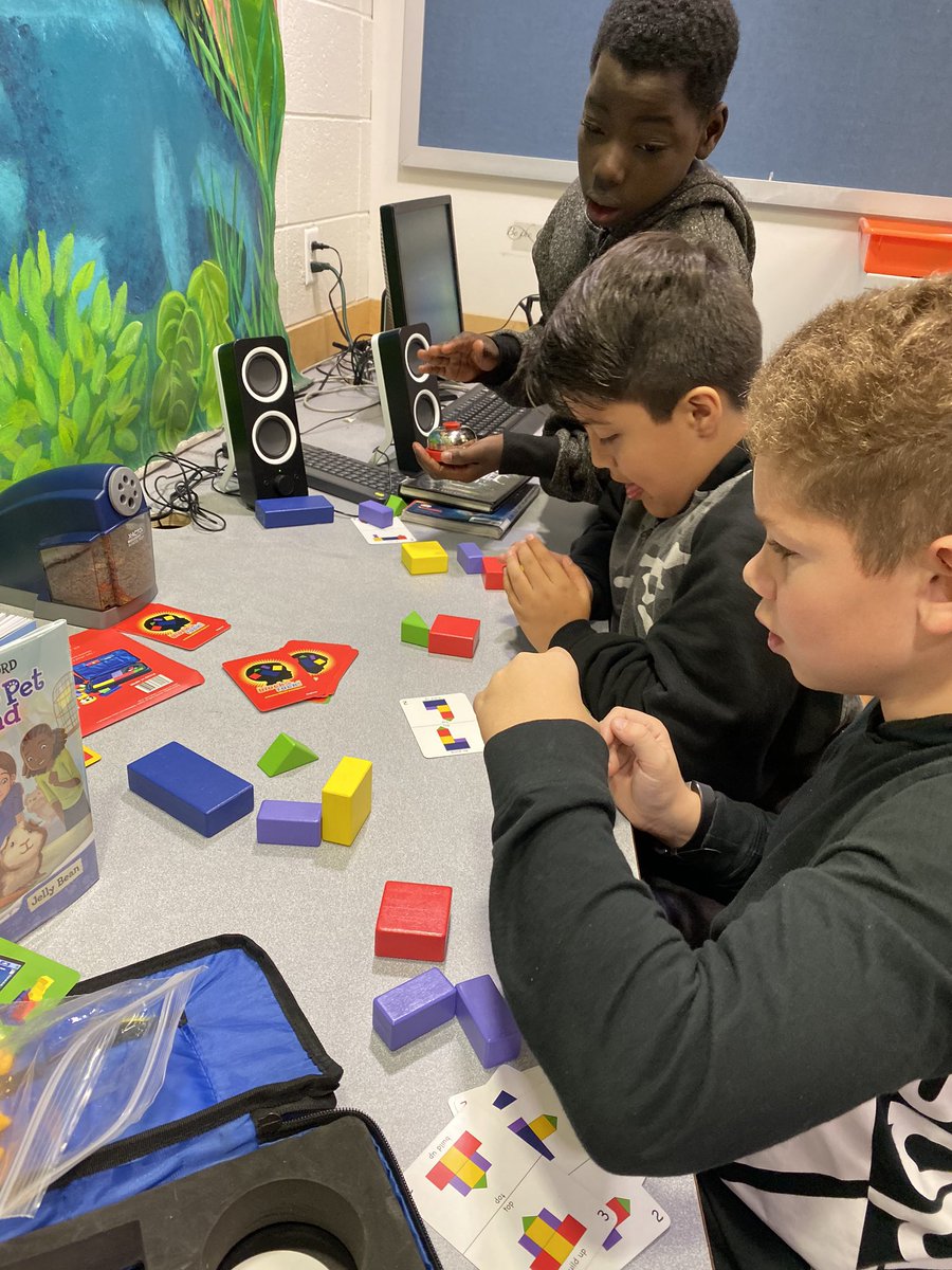 A favorite time for students- lunch in the library playing board games. Students loved Blocks Rocks game- me too! @MPSlms @mgohagon #elementarylibrary #blocksrock