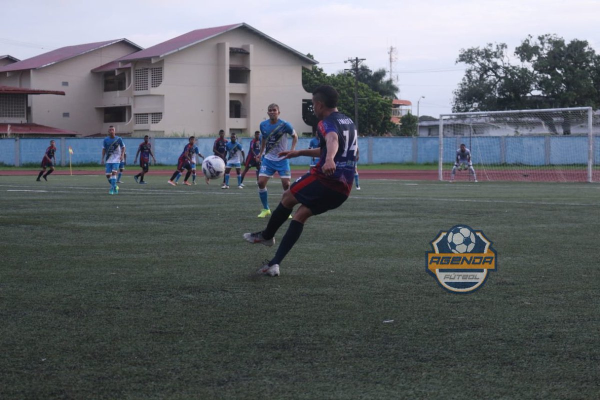 Agenda_Futbol's tweet photo. ¡DRAMÁTICO!🤯

@colonc3fc venció 2-1 al @veraguasfc en el 🏟Armando Dely Valdés. 
Buena cantidad de aficionados en @LigaAscensoPA. 
Goles: Tony Gutiérrez y Aimar Applewhite | José Hernández.

#AgendaFútbol https://t.co/ZkVYqs34T5