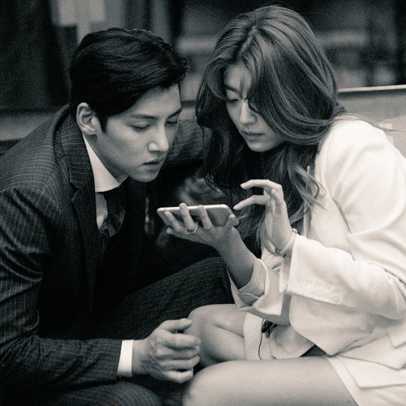 JiwookB's tweet photo. ❤❤❤❤❤
#수상한파트너 #지창욱 #남지현 #jichangwook #namjihyun #jijicouple #jijishippers #MoonAndStar🌟🌙 #BeautifulCouple #Jiwook #Bonghee #jibong #suspiciouspartner #StarMoonInternationalFans #Ggomma🐶 #Tancookie🐱#JIFAMILY https://t.co/kyCKC3dMWr