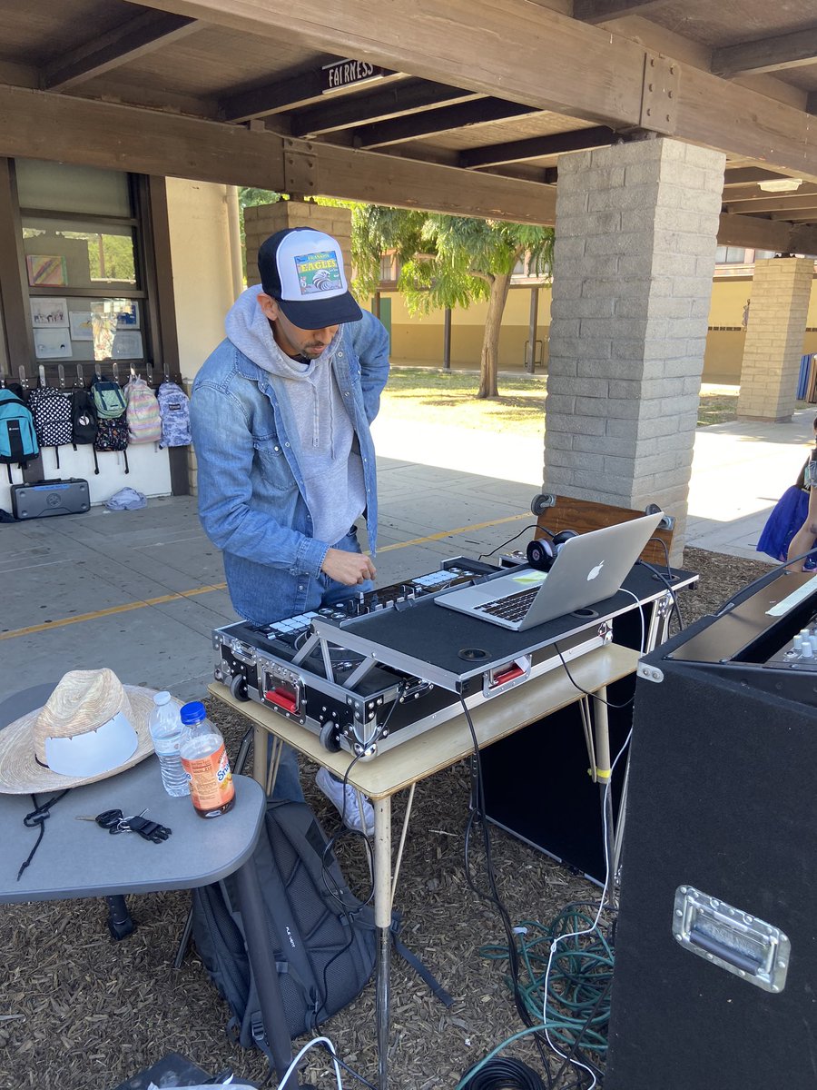 watchussoar's tweet photo. Who needs to trick or treat when you go to @watchussoar and @calvarysb takes over your school and provides an awesome carnival! https://t.co/xnTLWCT8xe