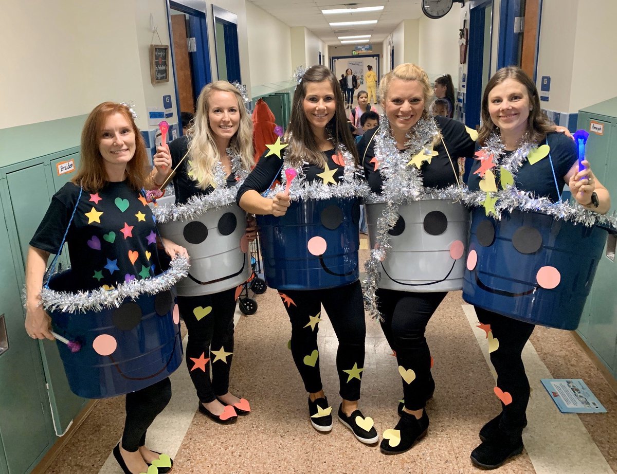 Nantucketaacps's tweet photo. Teaming up to celebrate as a family at Nantucket!  Here are some of our fabulous team costumes. Happy Halloween Nantucket Starfish! #AACPSAwesome @NantucketTHIRD https://t.co/GCT1j2vihs
