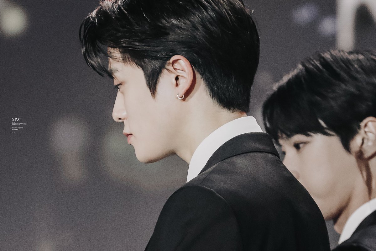 woojaepics's tweet photo. 191030 Korean Popular Culture &amp; Arts Awards
© motorway https://t.co/J0SNA4XHqp