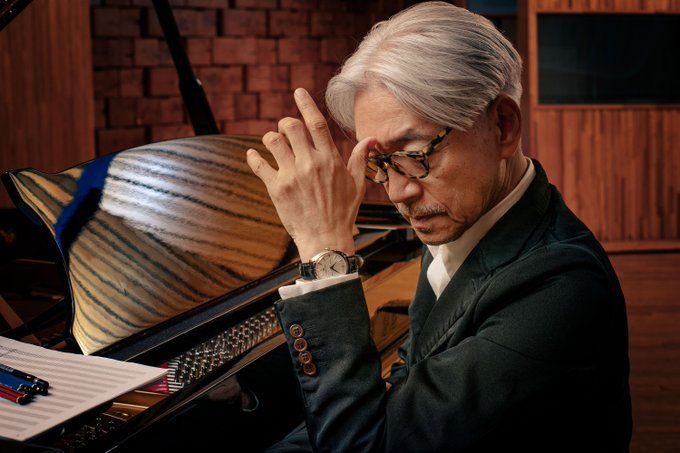 坂本龍一の眼鏡 ファッションブランドは ニューバランスを愛用 時計はパネライ アスネタ 芸能ニュースメディア