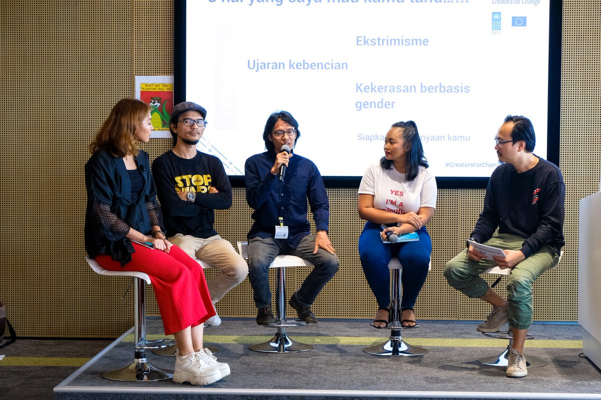savicali's tweet photo. Dikirimi dokumentasi Youtube #CreatorforChange yg berlangsung dua hari lalu. https://t.co/JV1Cvo1iU5