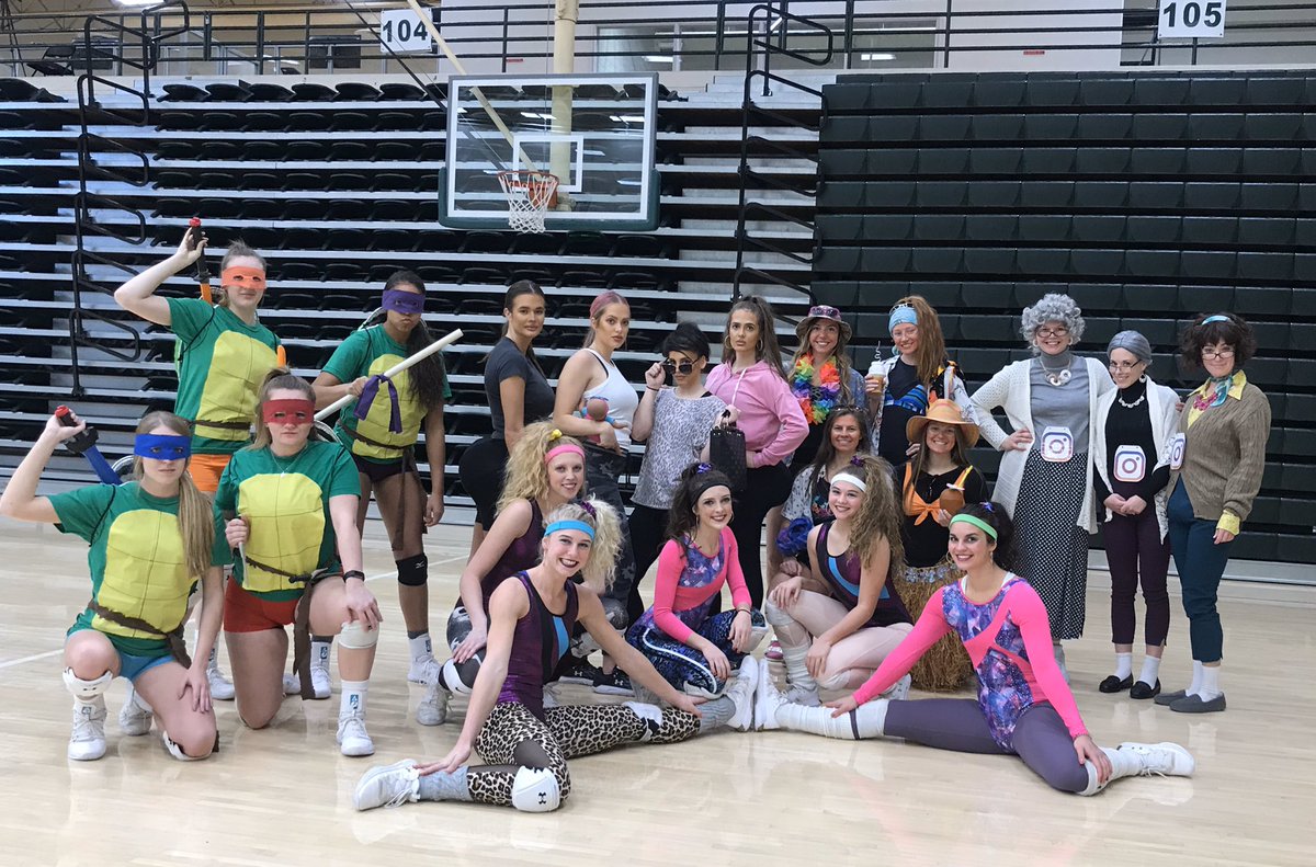 BHSUVB's tweet photo. Halloween Practice 2.0! We give 110% to everything we do. #TMNT #Kardashians #Jazzercize #SunburntVacationers #instaGRAMs https://t.co/BhFVDJaWFY