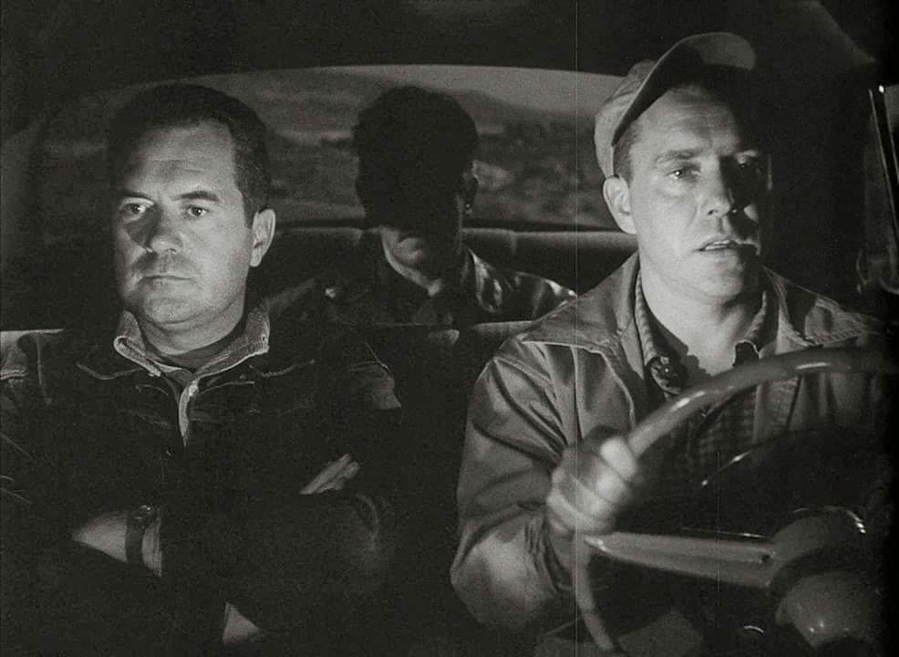 infinityhill_'s tweet photo. When women weren´t allowed to direct, Ida Lupino made the masterful suspense thriller The Hitch-Hiker (1953). #thriller #IdaLupino #EdmondOBrien #FrankLovejoy #WilliamTalman #JoseTorvay #SamHayes #WendellNiles #JeanDelVal #ClarkHowat #NatividadVacío #classic #TheHitchHiker https://t.co/6d3f33OHKJ