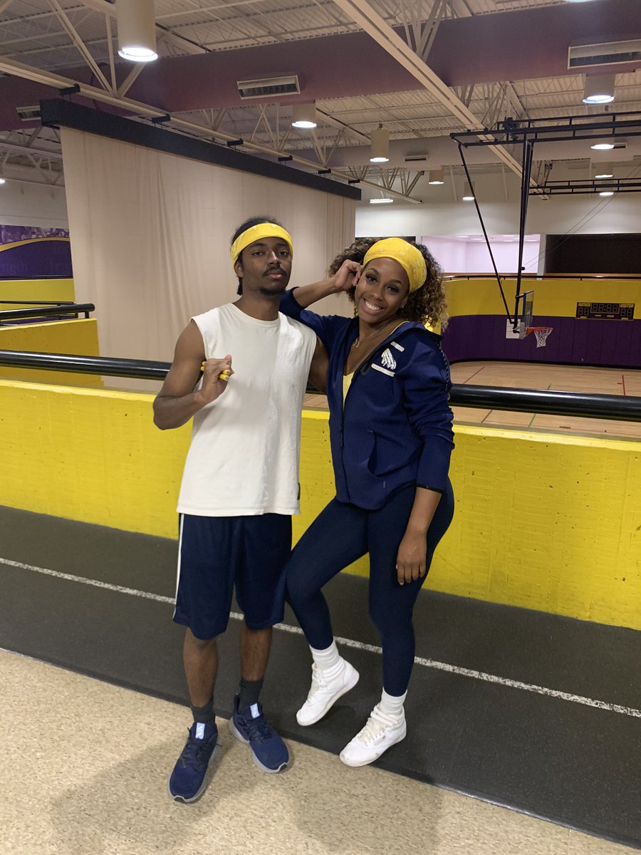 yahhniee's tweet photo. One Band One Sound 🥁🤪 #Drumline #DevonMiles #Laila https://t.co/eIHWitGCZ7