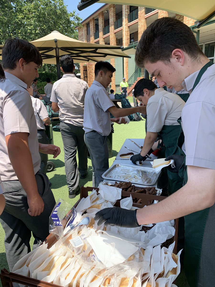 Year 9 finishing exams with a Boris BBQ! <a href="/Jarryd_cook/">Jarryd Cook</a> <a href="/parramarist/">Parramatta Marist</a>