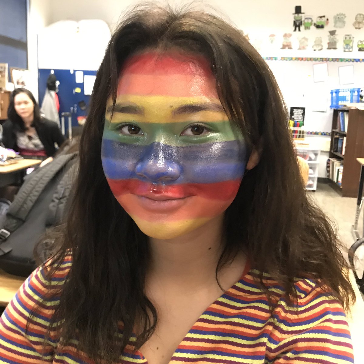HistoryFrog's tweet photo. So impressed with my Ss’ creativity!  #HappyHallowen 🎃 #FApride https://t.co/SFhQCUBKDN