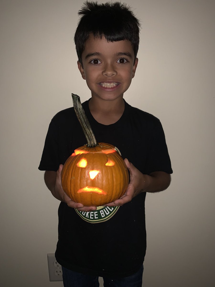 Ron_Elo_Haase's tweet photo. Bruno and his carved pumpkin!
#GoBrunoGo https://t.co/MrOIavGlZk