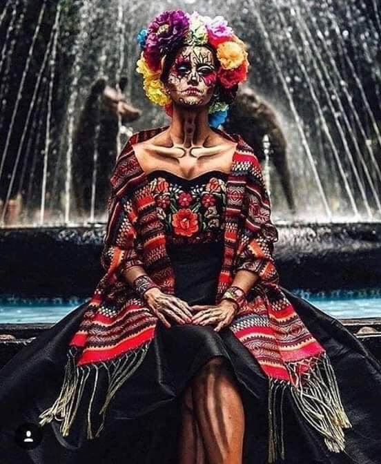 _N3gr1t9_'s tweet photo. Lo Nuestro no es un Disfraz...
Es una cultura...
🥰🥰🥰

#DiaDeMuertos https://t.co/CZJg4Wpp7V
