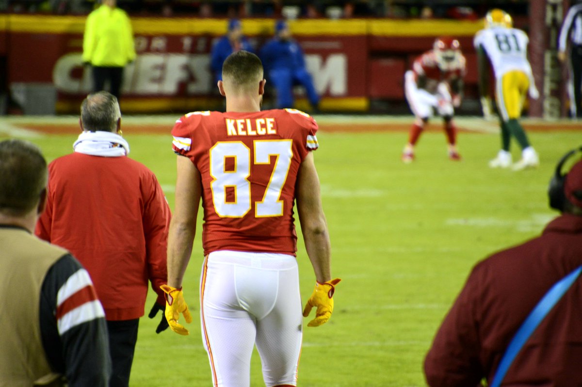 Yamaira72873236's tweet image. I was there!!! ❤️💛❤️💛🔥🔥🐐🐐 #ChiefsKingdom #sundaynightfootball #kelce87 #beastmode