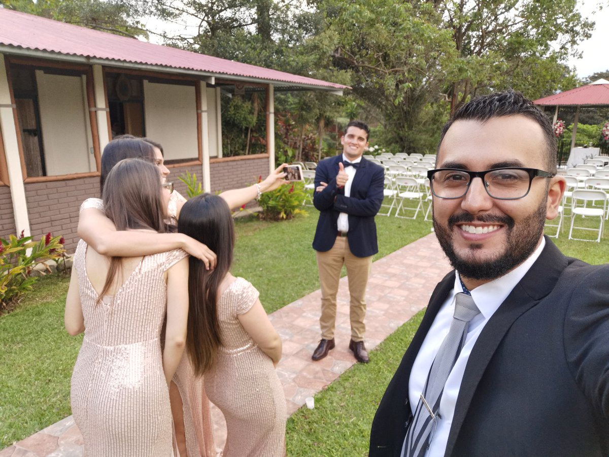 JeffSoto24's tweet photo. #WeddingModeOn https://t.co/0yoFukHJRB