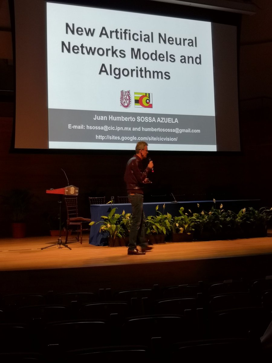 Jorge_ArtFL's tweet photo. Gracias #MICAI2019 por esta experiencia, me encantó y me inspira a seguir este camino de investigación, ahora vamos por la maestría 😁😉🙏🏼 https://t.co/6m6AWu52oQ