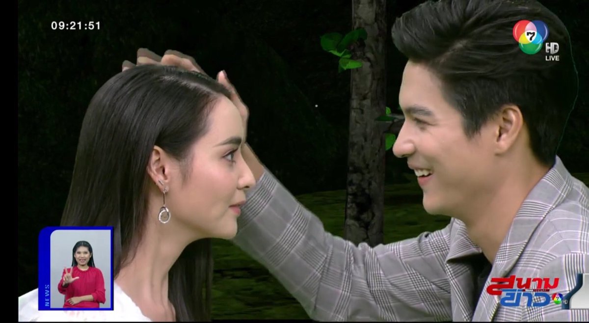 Sudarat_Deun's tweet photo. เห็นภาพนี้นึกถึงที่อิพี่เคยให้สัมว่าคุยกับรุ่นน้องในวงการเลยคนเราถ้าไม่ได้คิดอะไรจะเอ็นดูได้ขนาดนี้เรอะ กูใจบาปอีกแล้วเอาอีกเเล้วหาอะไรมาตีกูที5555555 #ไมค์มุก https://t.co/giZ6TMrVWE