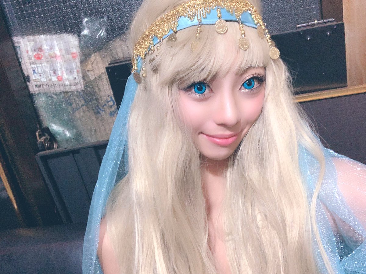 sarapiece1piece's tweet photo. もはや何コスだったのか?笑
色々言われて何コスか
彷徨ったハロコス2019‼🎃
🦋あなた次第で変わりますコス🦋
#何コスかはあなた次第
#Halloween19
#Halloweenevent
#workhalloween
#sarapi
#♡ https://t.co/Rxjj7wTAP9