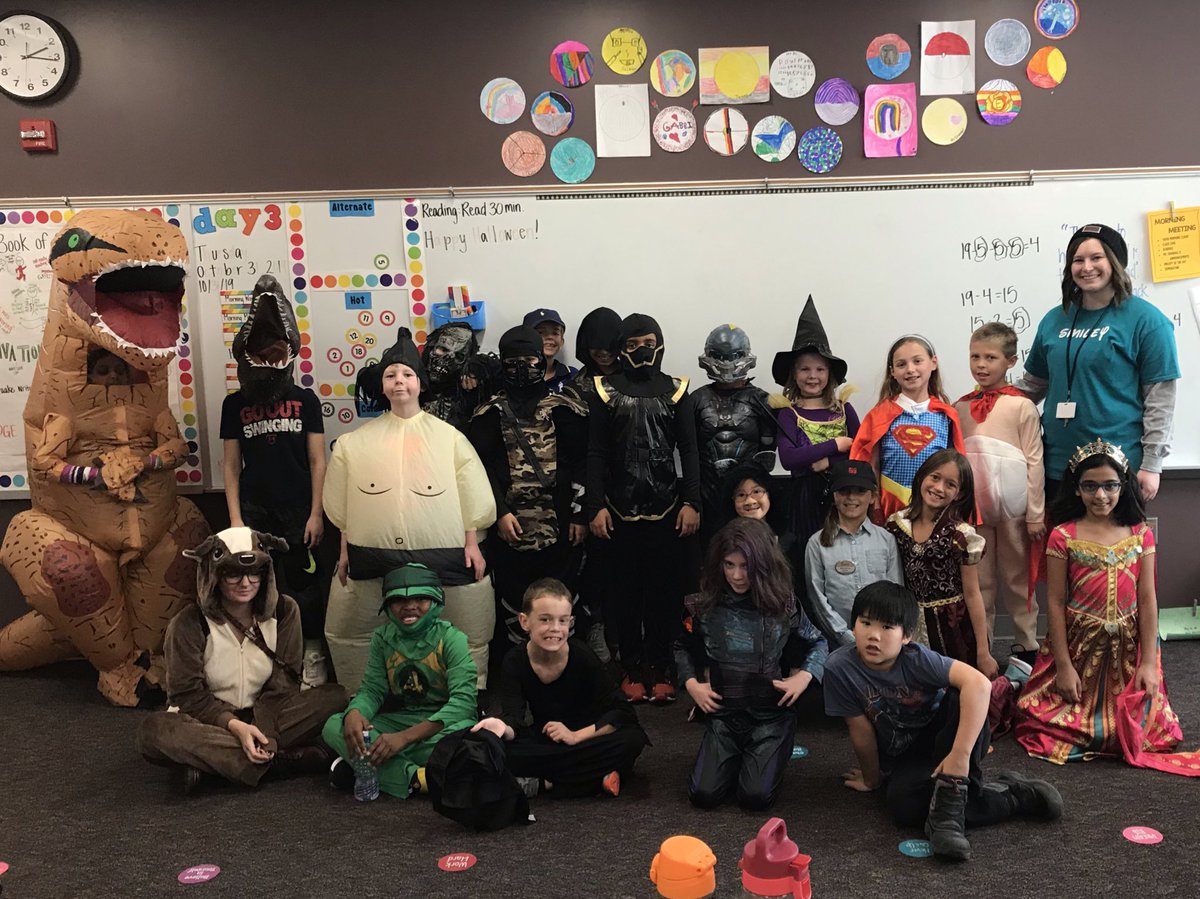 mscrandall3's tweet photo. Happy Halloween from 3C! 🎃 https://t.co/5WaHoCDvkM