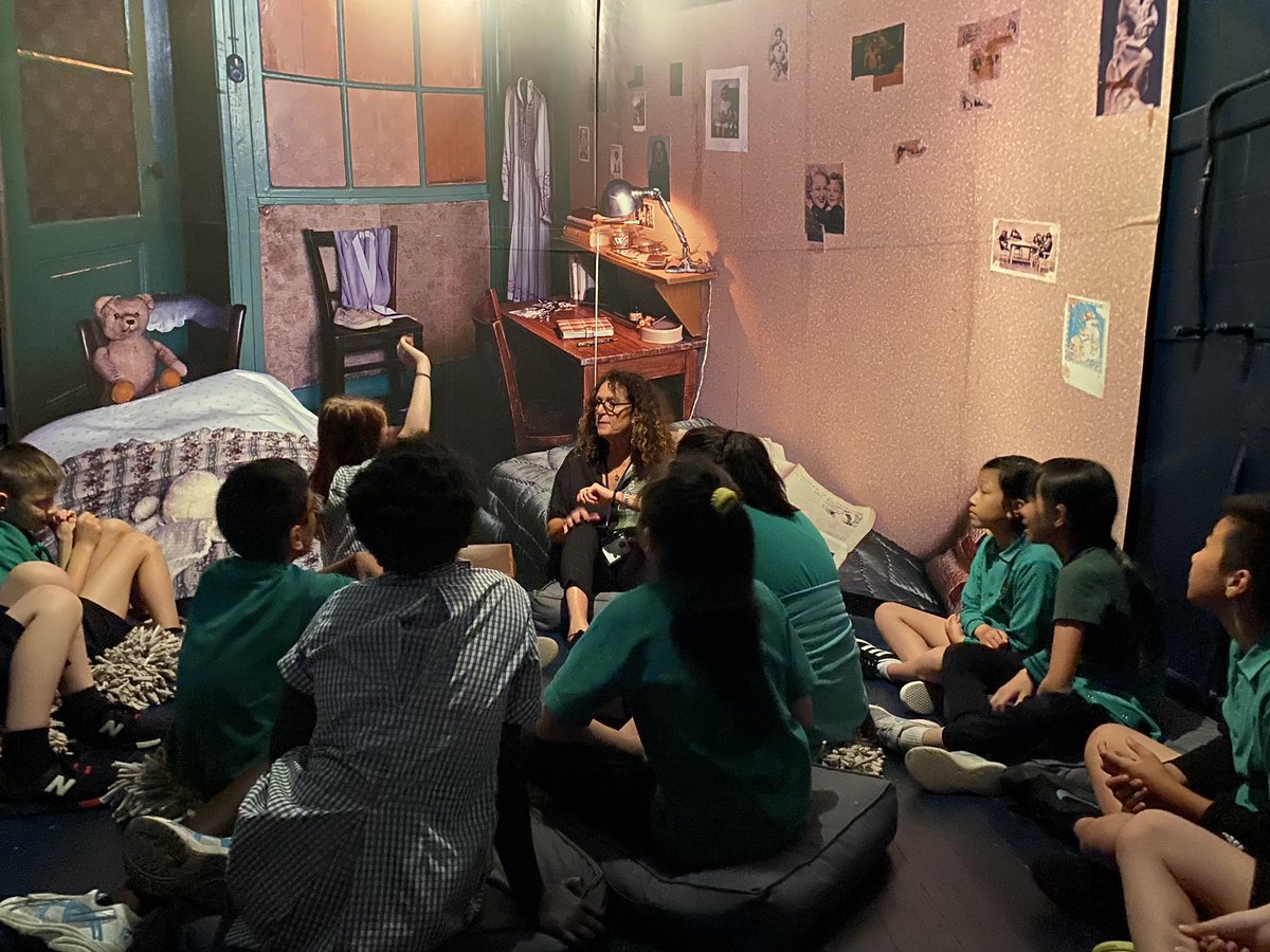 phillcristofaro's tweet photo. Today was a special day. Our Y5 #MackellarPS students visited @JHCMelbourne where we heard incredible survival stories of the #Holocaust. The highlight was meeting 97yo survivor Joe de Haan. #AppleDistinguishedSchools #ConvergenceStudyGuide https://t.co/s5xJivRFPZ