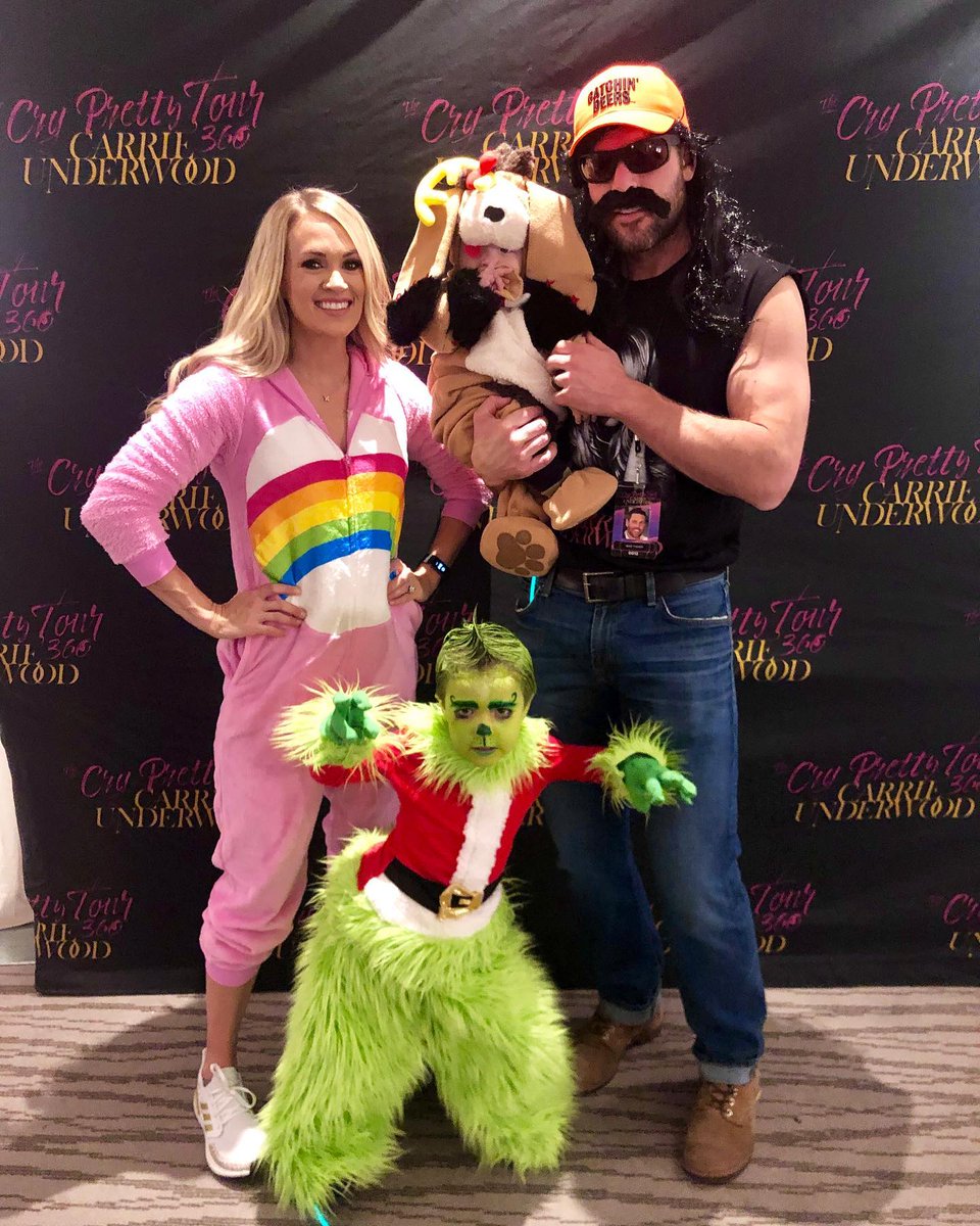 Carrie Underwood tweet media