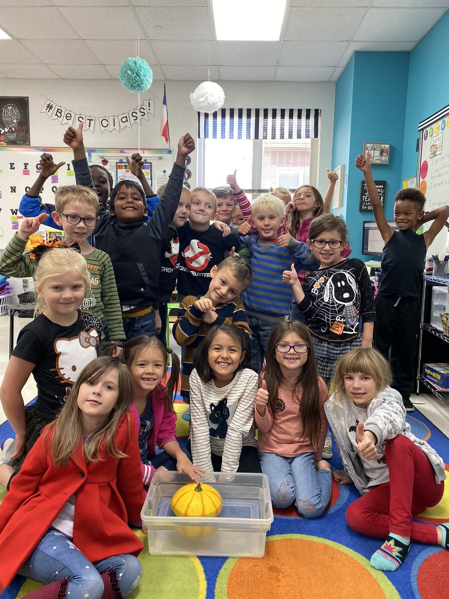 Mrs_Bowe's tweet photo. #HalloweenFun #1stIsOnPoint @FairOaksRanchES! #learning #exploring #investigating #WeAreBoerneISD #WeAreFORES @BoerneISD https://t.co/B9s7bLqpFB