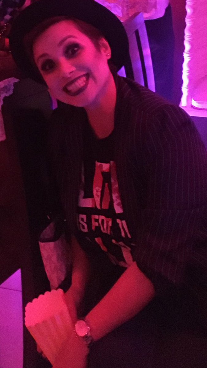 leyeahsalonga's tweet photo. hay naku, coach lea. patay na patay pa rin ako sayo 🖤 https://t.co/sjMW3DHrNF
