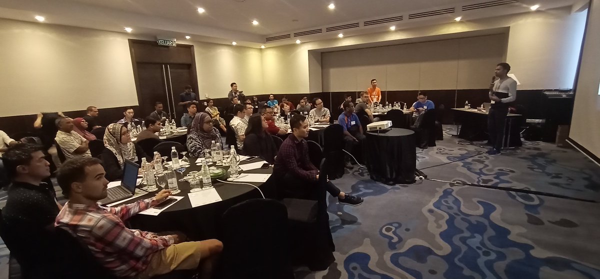 WordPressKL's tweet photo. #WCKL2019 has begun. First day Contributor Day #WordPress #WordCamp #kualalumpur https://t.co/hM7OmdAL8e