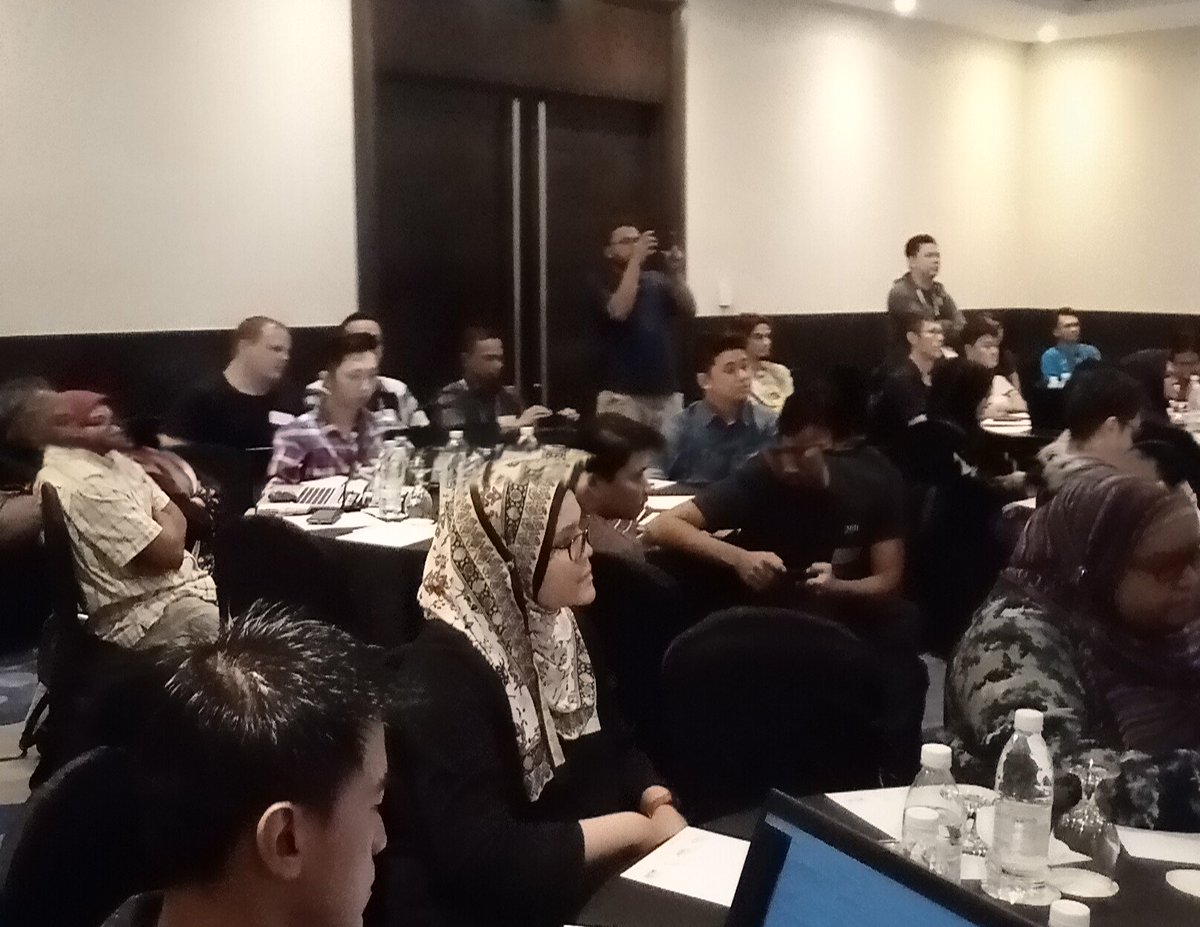 WordPressKL's tweet photo. #WCKL2019 has begun. First day Contributor Day #WordPress #WordCamp #kualalumpur https://t.co/hM7OmdAL8e