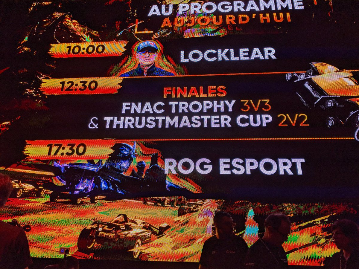 RocketBaguette's tweet photo. Il est géant notre écran à la #PGW sur le stand @Fnac !
On se met en place tranquillement, on démarre bientôt pour la #ThrustmasterCup et le #FnacTrophy ! https://t.co/kAE8mzYIUK