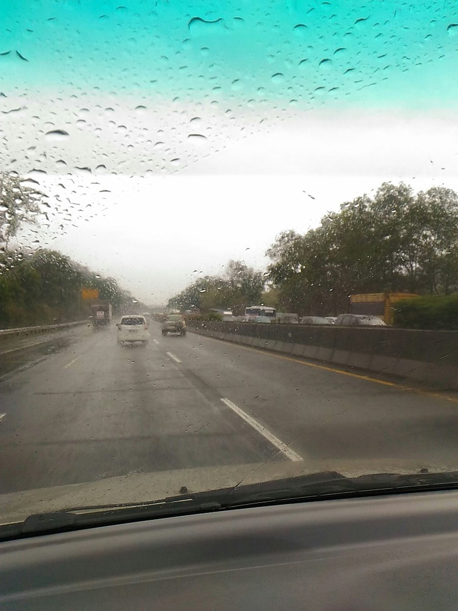 Antrian sebelum gt padalarang arah jakarta, ada kecelakaan bis, d atas jembatan cimareme, ekor kemacetan di km 125, 8 pasteur <a href="/PRFMnews/">Radio PRFM</a> <a href="/infobandung/">infobandung</a>