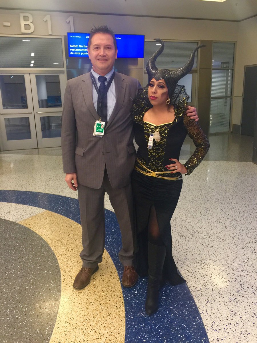 LLvics7's tweet photo. Maleficent: Mistress of Evil - Halloween IAH @weareunited @united  @weareIAHTX @sds_ao https://t.co/JeHtGLezlg