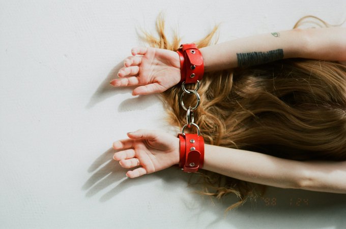 Watch Melody's leaked NSFW photo on TwXstars