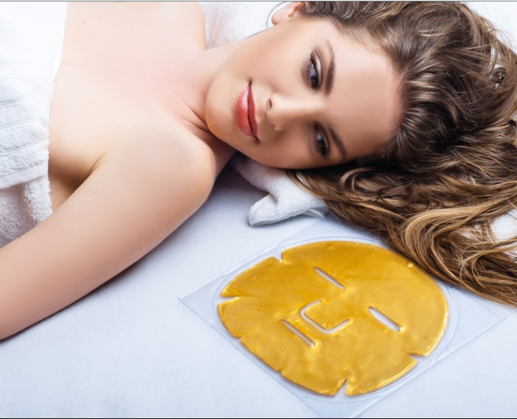 jamelaskincare's tweet photo. The Luxurious Jamela 24K Gold Bio-Collagen Facial Mask is a unique and truly exquisite mask that brightens up the face. Helps moisturise and brighten dull and dry skin by reducing pores with its anti-wrinkle properties. Skin looks rejuvenated after the first treatment🧡#beauty https://t.co/JAyuJfQPQk