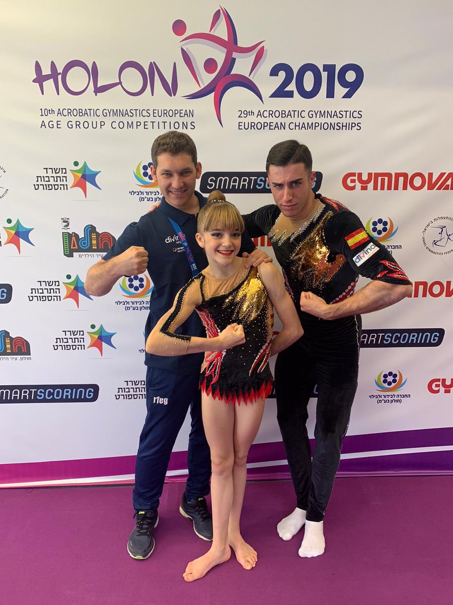 RFEGimnasia's tweet photo. Los gimnastas junior Ismael Medina y Luz Lupiáñez, clasificados a la final de ejercicio dinámico del domingo tras obtener una puntuación de 27,750 puntos. Enhorabuena!! #ACRO2019 #TeamESP #ESPasión https://t.co/pRUjR8Bxp6