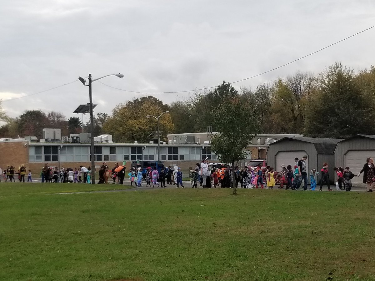 shasharaa1983's tweet image. Magowan school rocks! The fun never stops.#MES #EPTSD