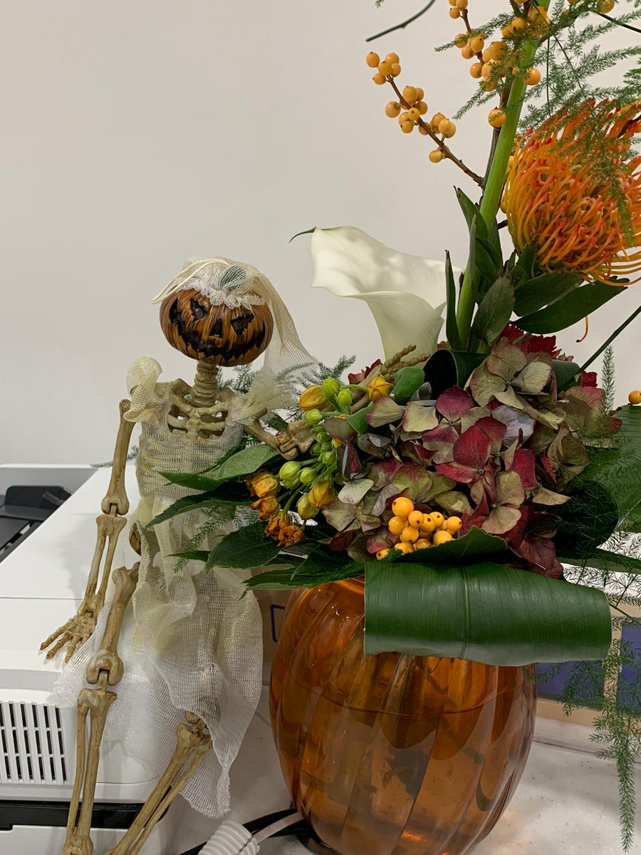CEAdvancedDent's tweet photo. Great effort by the team yesterday for our annual pumpkin carving competition! 

Well done to Lauren Chipman, Victoria Richards-Carter and Fiona on 1st, 2nd and 3rd place! Also congrats to M.Adams on winning the Oral B Electric Toothbrush. Thanks for voting everyone! https://t.co/wF6p2nnhZk