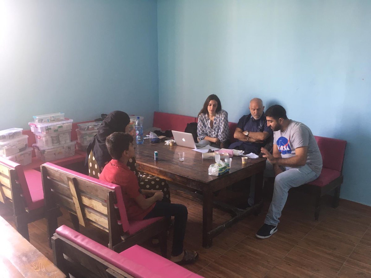 Medhope_FCEI's tweet photo. #Libano #corridoiumanitari Oggi visite mediche con il “nostro” dottor Luciano Griso a Hayy el Gharb, quartiere a sud di #Beirut #medicalhope https://t.co/wTgoXuc1Bb