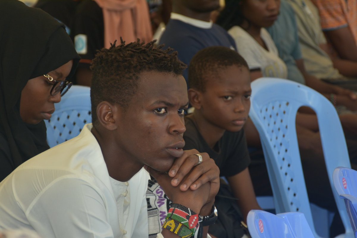 ManyattaYouth_m's tweet photo. What does Africa youth Month #aym2019 seek to achieve? A more amplified and unified youth movement to transform education, employment entrepreneurship and engagement.
#countmein
#ayd2019
#powerfortherennaisance
#hesabikakijanakuboreshaafrika https://t.co/HnXXxTf5sN