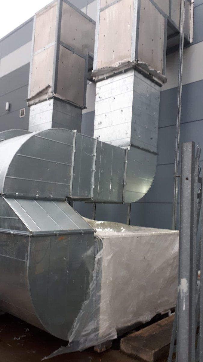 paultechRAC_'s tweet photo. Package AHU replacement coming along very nicely.. Major modification to ductwork almost complete... Keep up the good work 👍🏻 #HVAC #ductwork https://t.co/wkdoWdDzUM