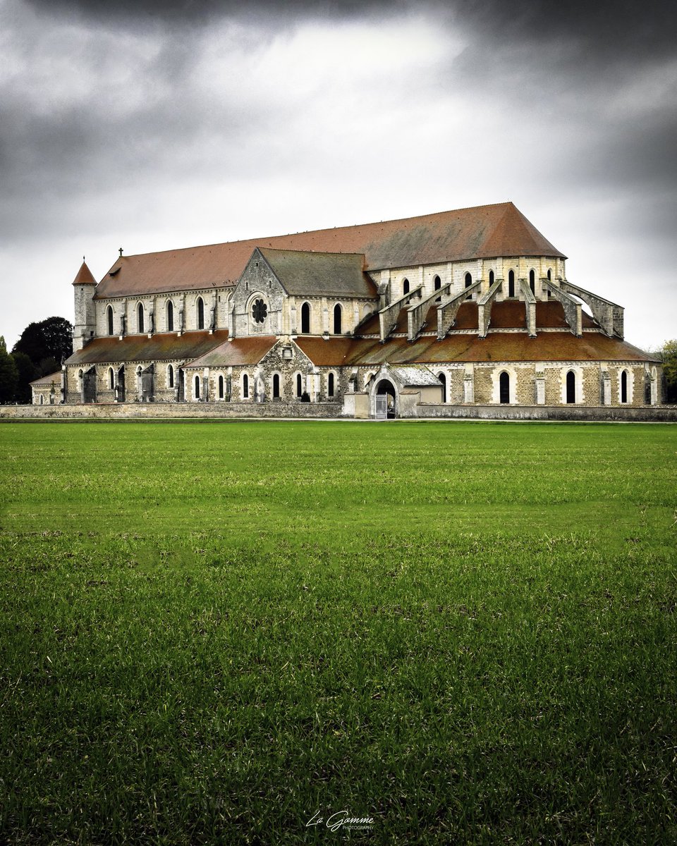 La_Gomme's tweet photo. #AbbayeDePontigny - La plus grande #abbaye #cistercienne du monde - #Bourgogne - #Yonne - #France #Photographie #Photography https://t.co/tiGiykN05X