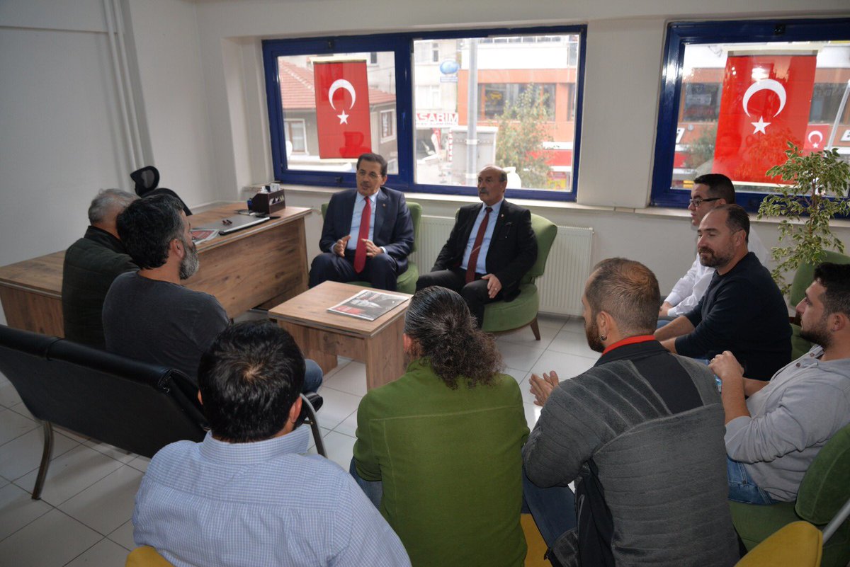 Bolu Gazeteciler Cemiyeti Yönetim Kurulumuzla bir araya gelen Sayın Valimiz Ahmet Ümit’e <a href="/valiahmetumit/">Ahmet Ümit</a> nazik ziyaretleri için teşekkür ederiz...