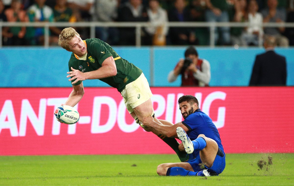 SuperSportTV's tweet photo. Two @Springboks have been named in a list of six nominees for the World Rugby Men’s 15s Player of the Year:

🇺🇸 Joe Taufete’e
🏴󠁧󠁢󠁷󠁬󠁳󠁿 Alun Wyn Jones
🇿🇦 Pieter-Steph du Toit
🇿🇦 Cheslin Kolbe
🇳🇿 Ardie Savea
🏴󠁧󠁢󠁥󠁮󠁧󠁿 Tom Curry

Who do you think deserves to win? https://t.co/LFM9Sdm41s