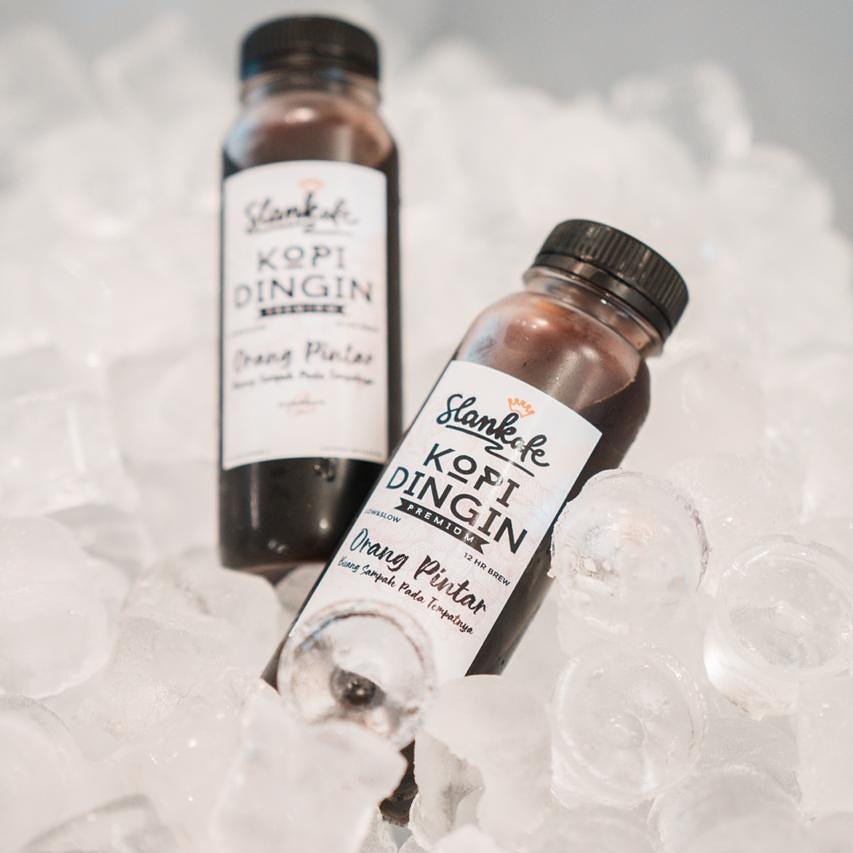 slankdotcom's tweet photo. Cuaca panas, paling pas minum yang dingin!
Cobain Premium Cold Brew Slankafe! Menu baru, terbuat dari biji kopi pilihan yang pastinya nikmat dan nyegerin!
Langsung aja mampir ke Slankafe Fatmawati dan Kalibata City atau order di Gofood dan Grabfood!
.
.
#slankafe #slank #kafe https://t.co/6oYEvYynqn