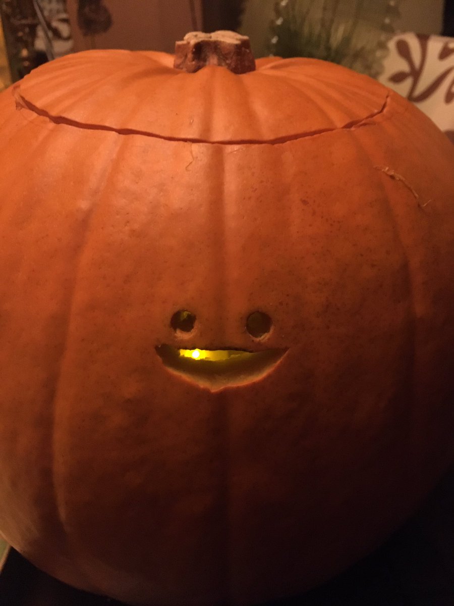 PenPendragon's tweet photo. #Aspergian pumpkin carving 😂😂😂 https://t.co/QANkwykOkR