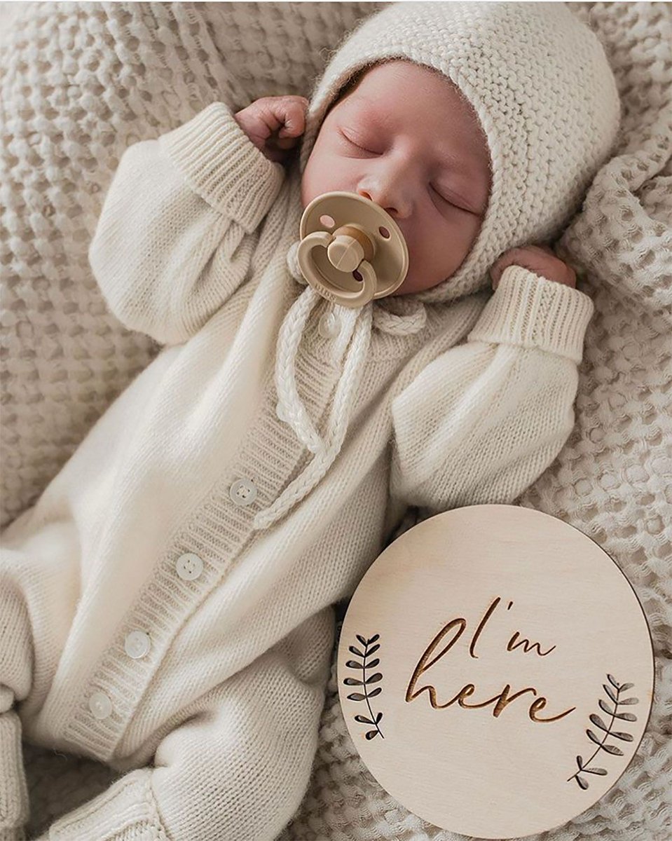 FredandRobin's tweet photo. Just too cute 😍 ✨  #cutebabyfriday
📸 : @everythingmumlife
#sustainabledecor #imhere #newbabyannouncement #cutebaby #babyknits #newbaby https://t.co/1PeeeDe9mv