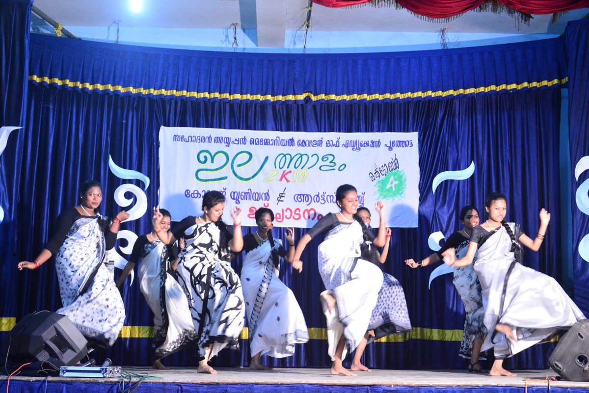 SahodaranE's tweet photo. The students of the college presented various art forms to make the celebrations more colorful and engaging. #Artsday #SAM #talent #Fun https://t.co/ZEsKFQe0Cg