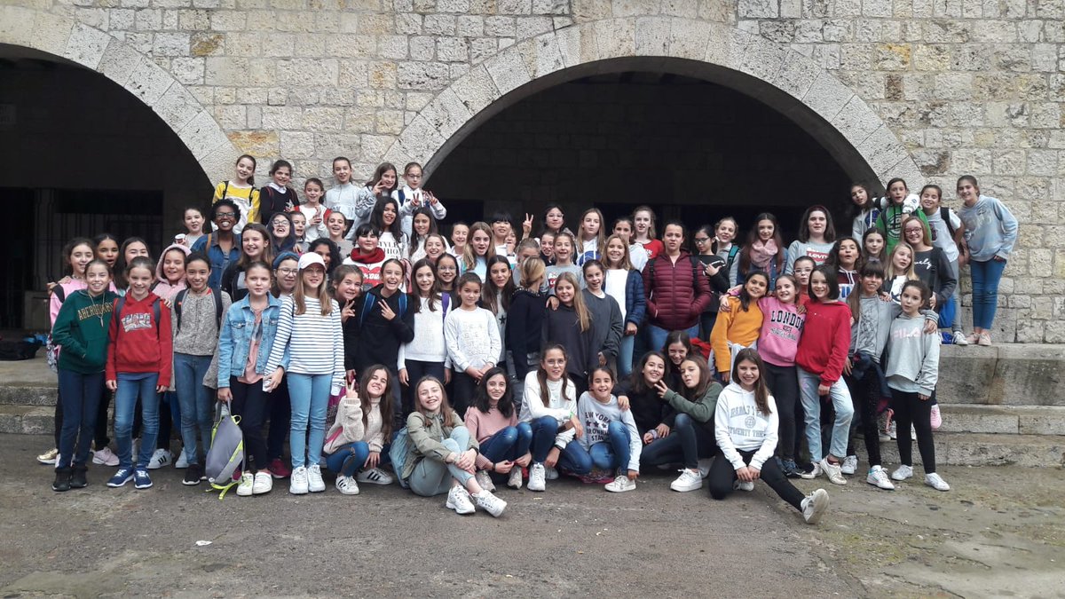 lesalzines's tweet photo. Excursions de Primària:
4t Catedral de Girona i Sant Feliu
5è Sant Pere de Galligants
6è Museu arqueològic de Girona
@CatedralGirona #santperegalligants @macarqueologia
#Aude
#competenciaglobal
#projectegirona
#Girona
#escolaconcertada https://t.co/2C1CAKKLJ9